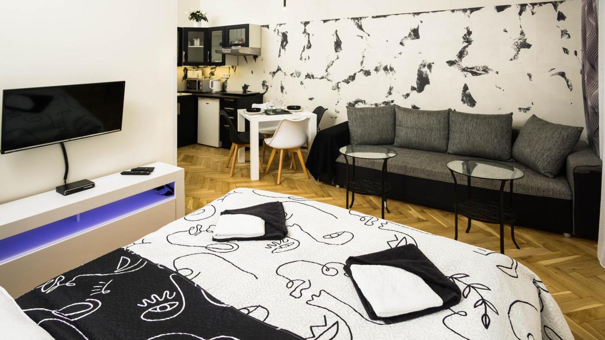 Black & White Apartment Prague By Wenceslas Square And Muzeum Εξωτερικό φωτογραφία